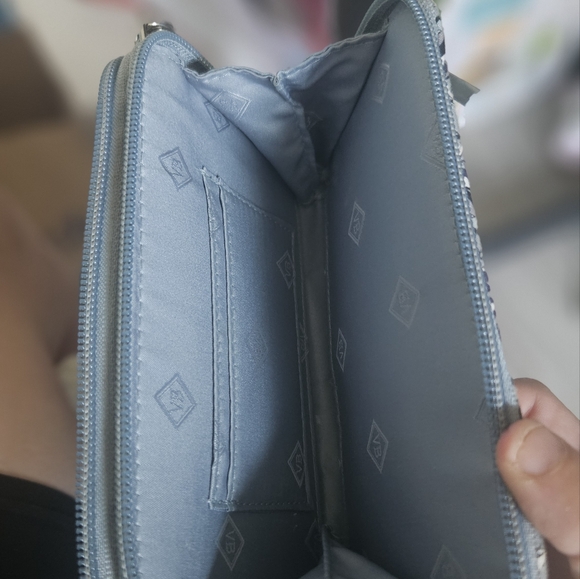 Vera Bradley Crossbody Wallet - Picture 4 of 8